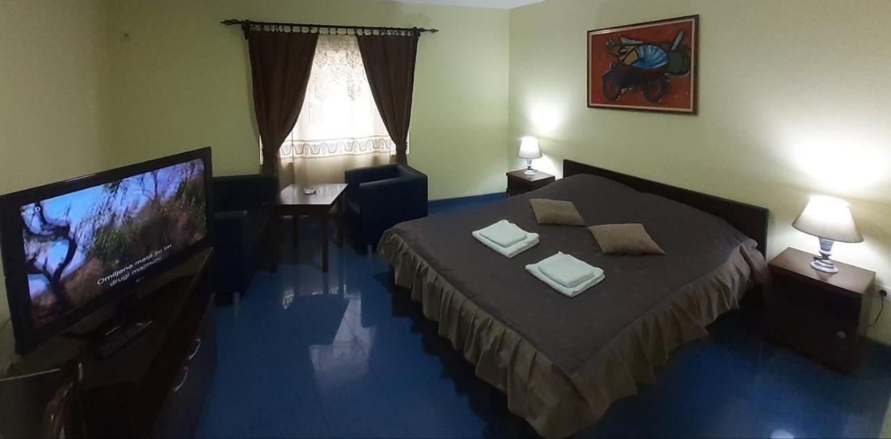 Smestaj Franica Kursumlija Bagian luar foto